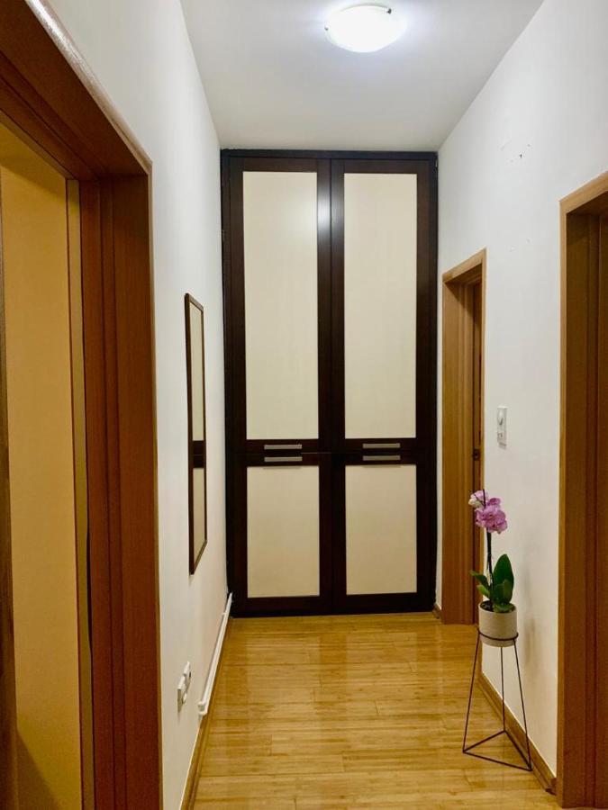 City Center Crown Apartment Belgrad Exteriör bild