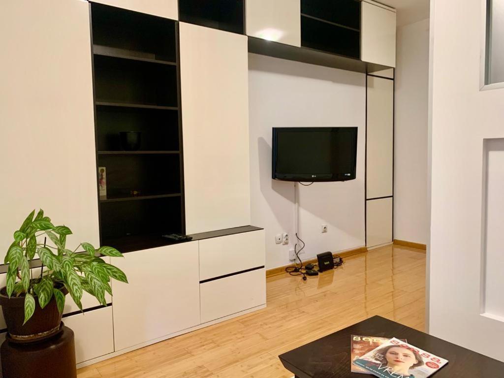 City Center Crown Apartment Belgrad Exteriör bild